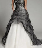 customized Black and White Wedding Dresses Gothic Vintage Ruffles Bridal Gowns Pleats Retro Vestidos de Novia gelinlik marria