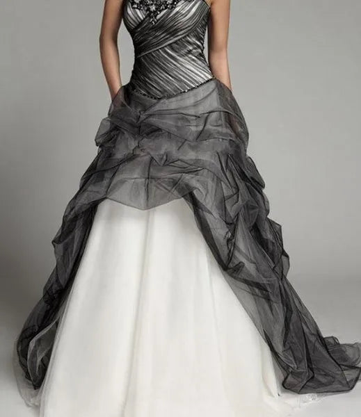customized Black and White Wedding Dresses Gothic Vintage Ruffles Bridal Gowns Pleats Retro Vestidos de Novia gelinlik marria