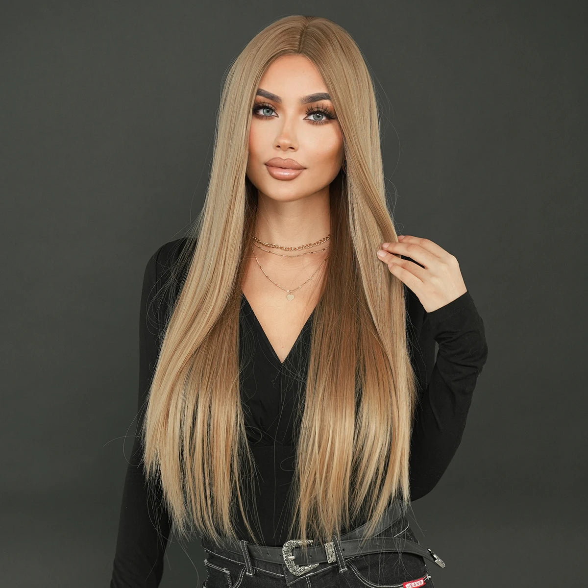 613 Blond Synthetic Hair Wigs 32 Inch Long Straight Hair with Bangs Middle Parted Ombre Blond Wigs Perucas for Women Daily Use Secondary image
