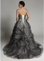 customized Black and White Wedding Dresses Gothic Vintage Ruffles Bridal Gowns Pleats Retro Vestidos de Novia gelinlik marria
