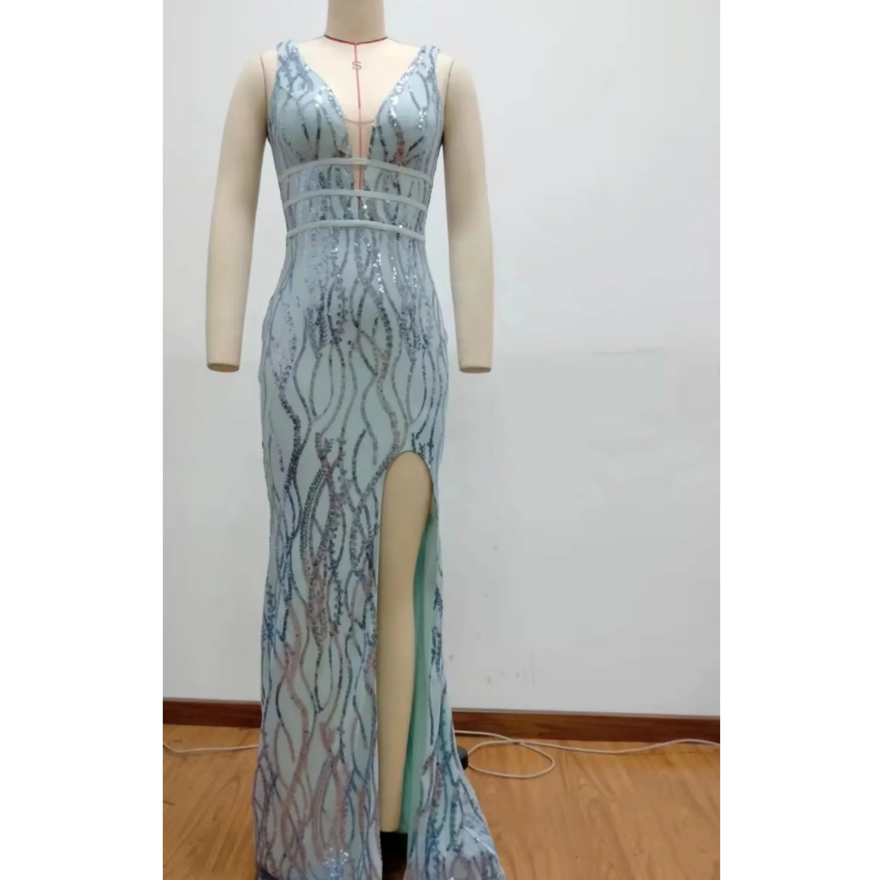 V-Neck Thigh Slit Sequin Long Sexy Elegant Luxury Gown Evening Dresses for Women Secondary image