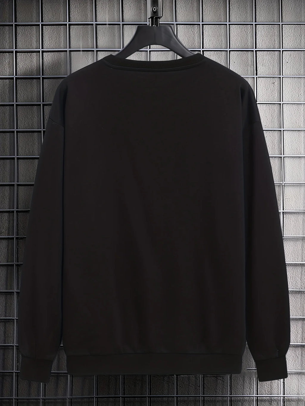 Men's autumn and winter thick velvet warm and fashionable casual loose Paris print round neck long sleeved pullover