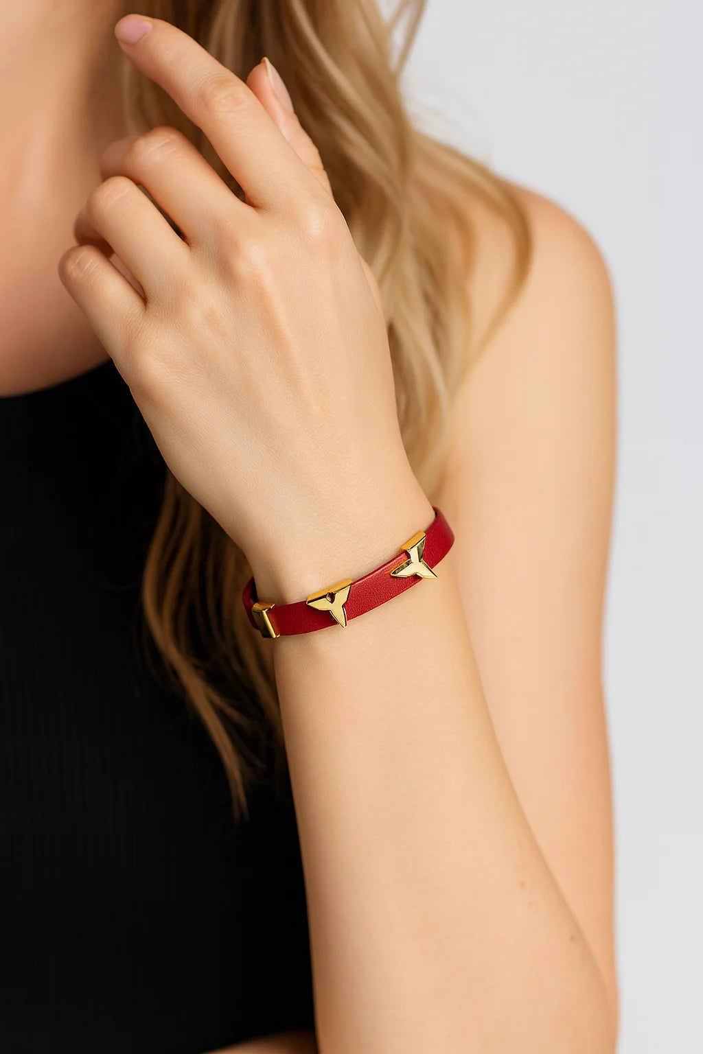 Fashion Leather Bracelet for Women Men with Gold Tone Butterfly Studs, Adjustable Wristband, 6 Colors Available, Trendy Gift