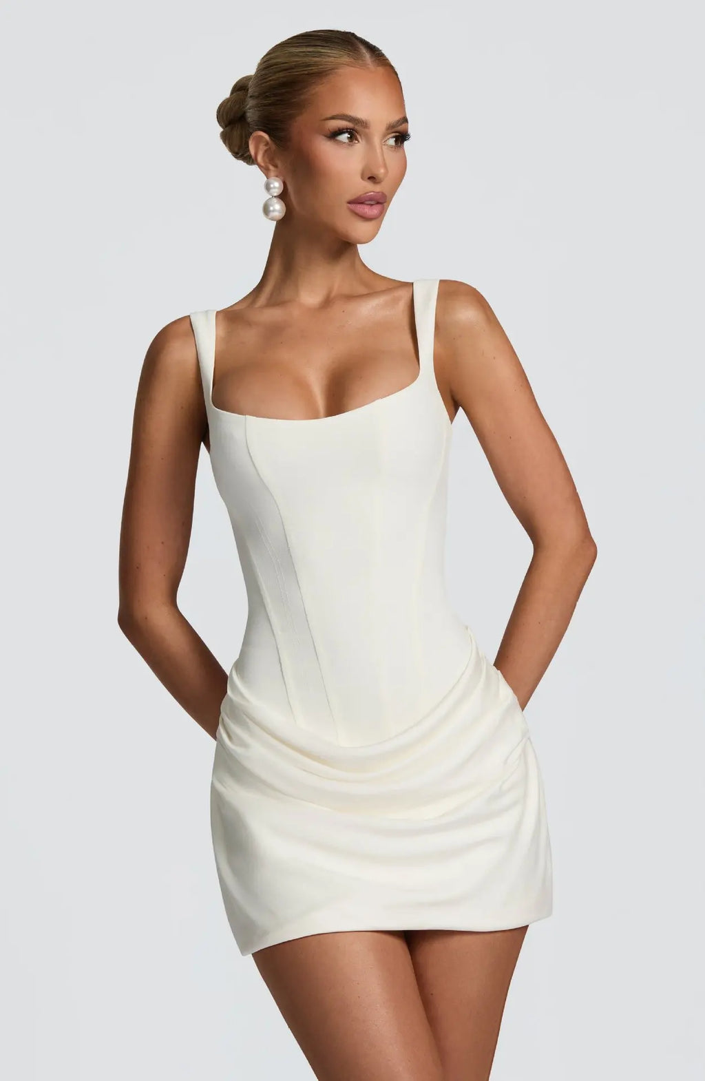 Sexy Backless Ruched Mini Dress Women Elegant Tapered Straps Square Collar Sleeveless High Waist Dresses 2025 Lady Party Gown