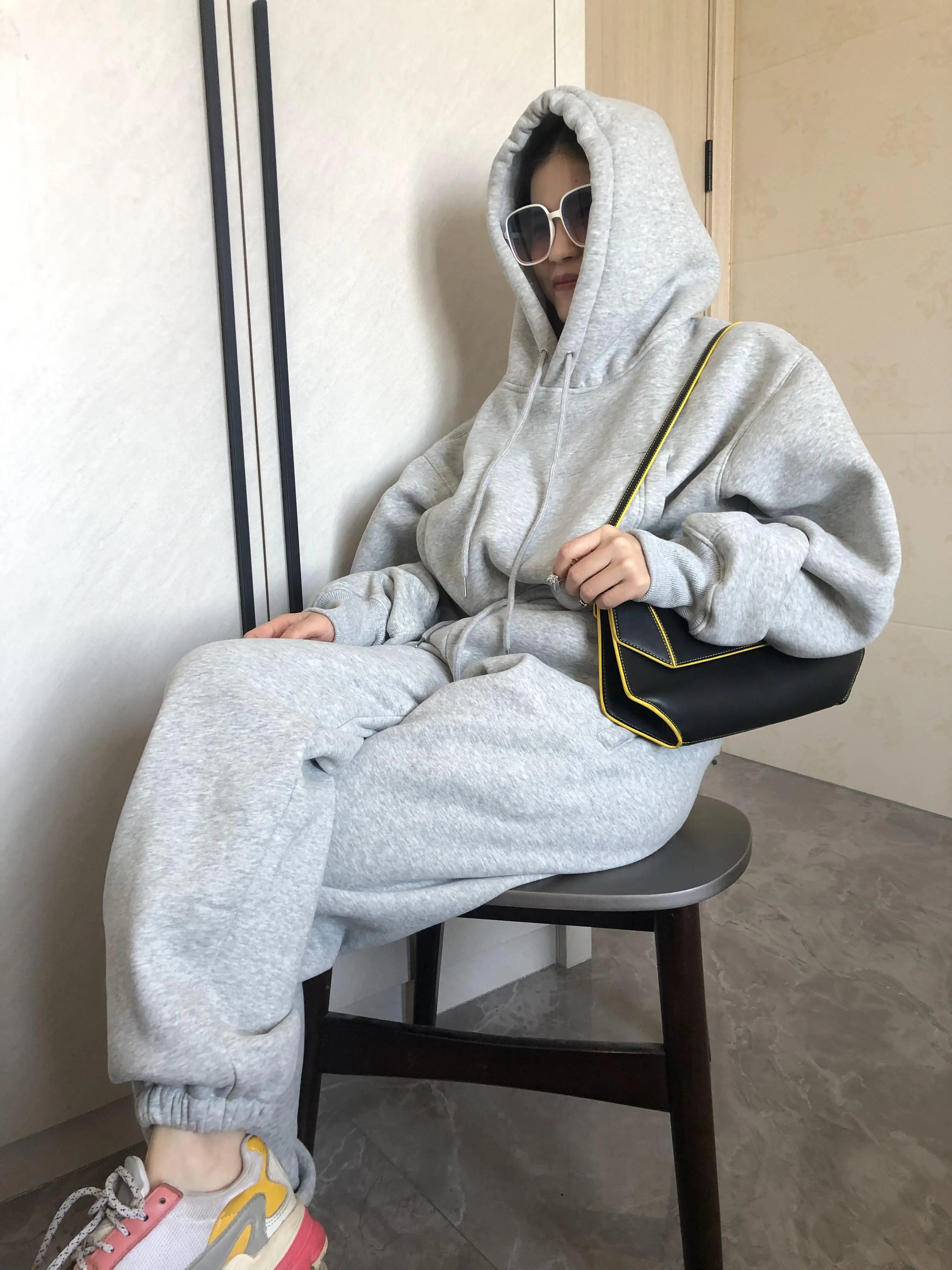 Wholesale Fleece Hoodie with Jogger Pant Sweat Suit Fall Winter 2 Piece Set Tracksuit Women Sports Outfit Two Piece Solid Casual