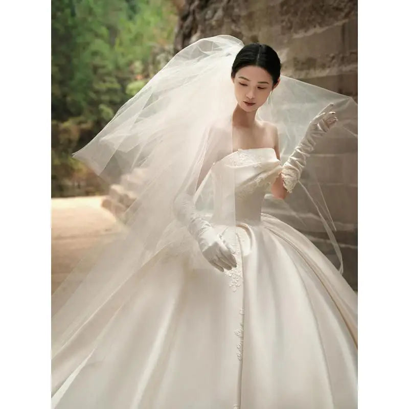 Satin Light Wedding Dress French Strapless Sleeveless Main Yarn High-end Heavy-duty Plus Size Outdoor Yarn For Brides Customized Secondary image