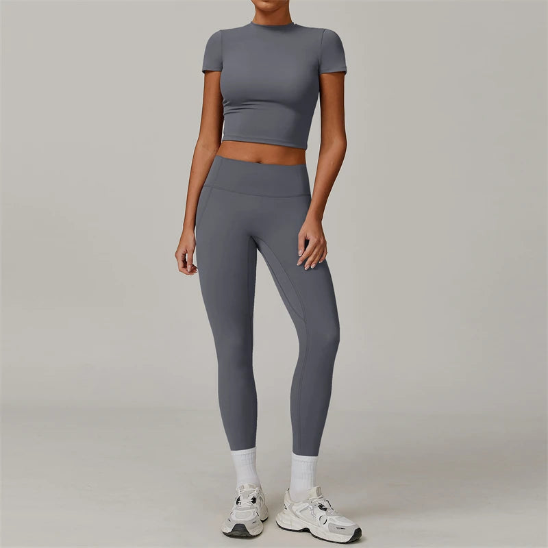 2-Piece Yoga Set – Crop Top & High Waist Leggings