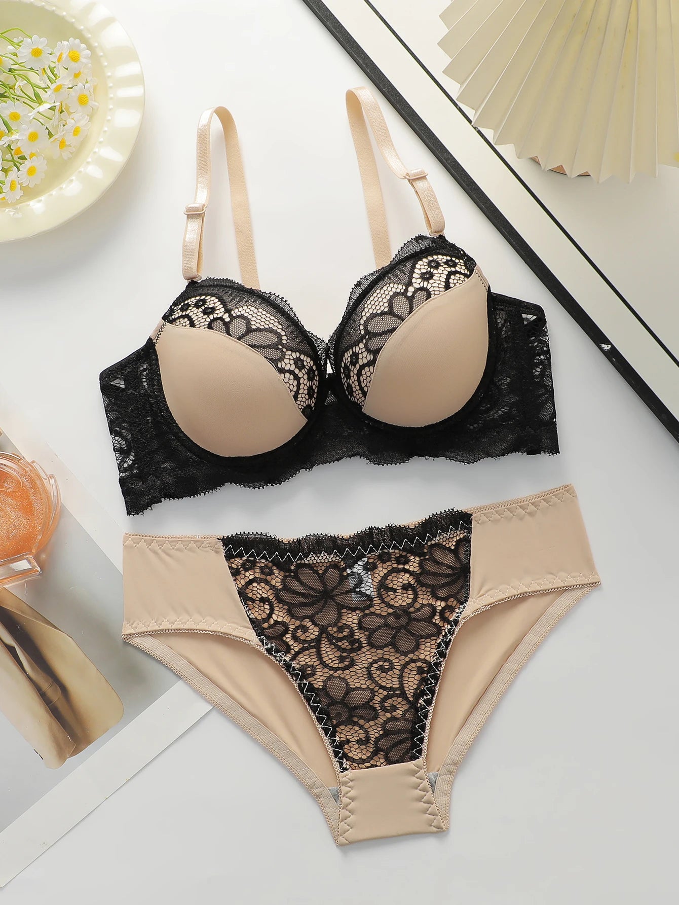 Women's sexy embroidered lace lingerie set with steel ring gathering push up daily casual close fitting bra set B2076 Main image