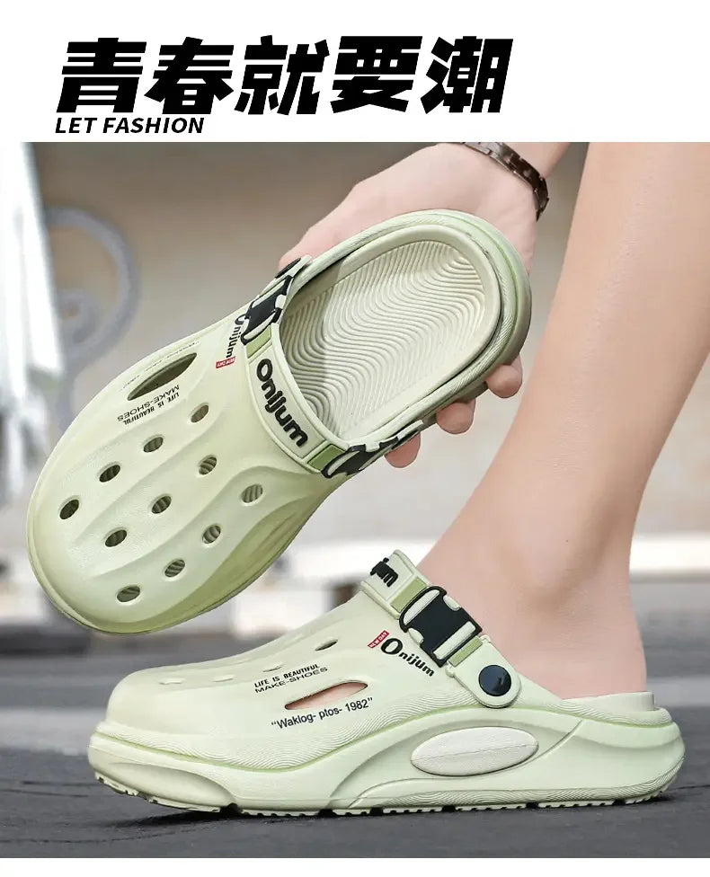 New Classic Summer Clogs Men Slipper Breathable Garden Shoes EVA Outdoor Comforty Beach Slides Home Sandals Antiskid Slippers
