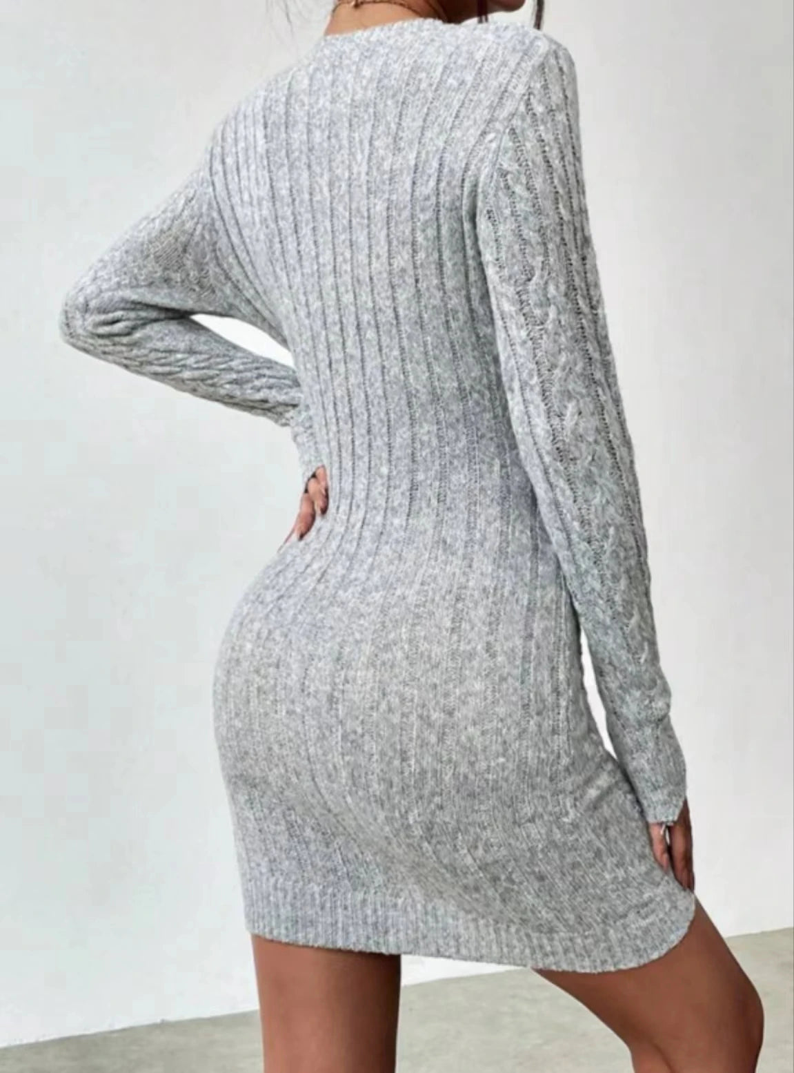 Spice Girl niche temperament slim knit crew neck dress Women's new autumn and winter slim base with short skirt Secondary image