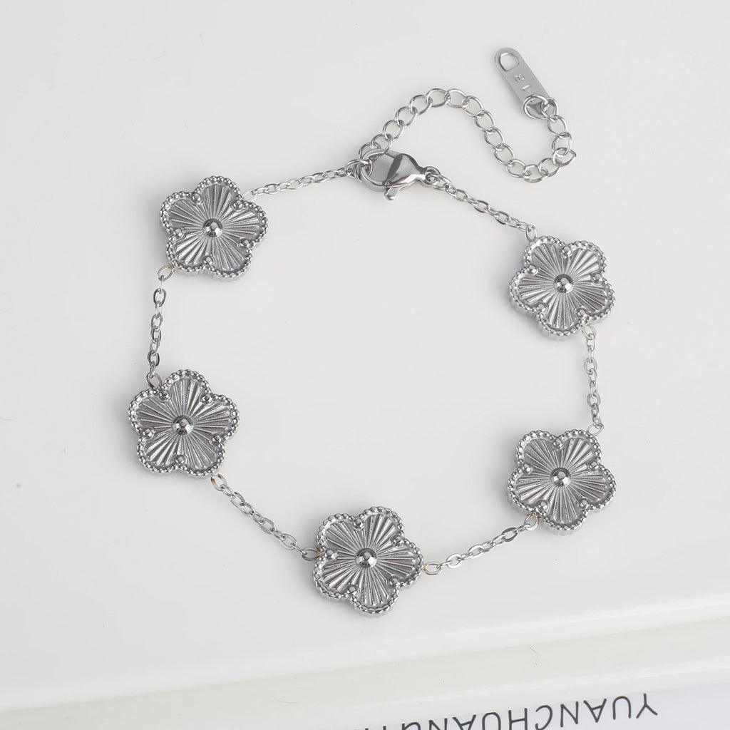Hot Sale Stainless Steel Laser Five Leaf Flower Petal Adjustable Clover Bracelet Classic for Woman Girl Brand Jewelry Party Gift