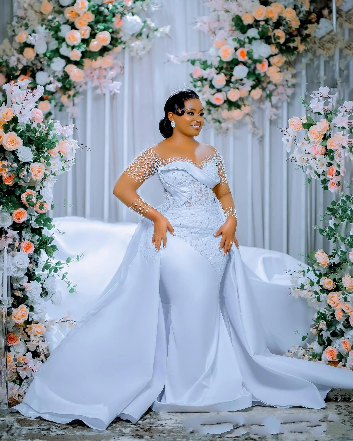 Customized Illusion Scoop Neck Handmade Beads Appliques Mermaid Wedding Dress Long Sleeves  De Novias 2025 with Removable Skirt Main image