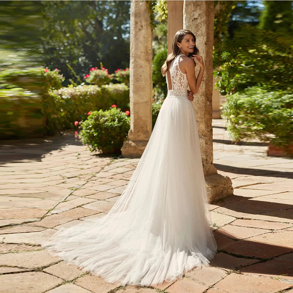 Customized Bohemian Wedding Dresses Lace Applique Halter Backless A Line Sleeveless Bridal Dress Tulle vestidos de novia 2026