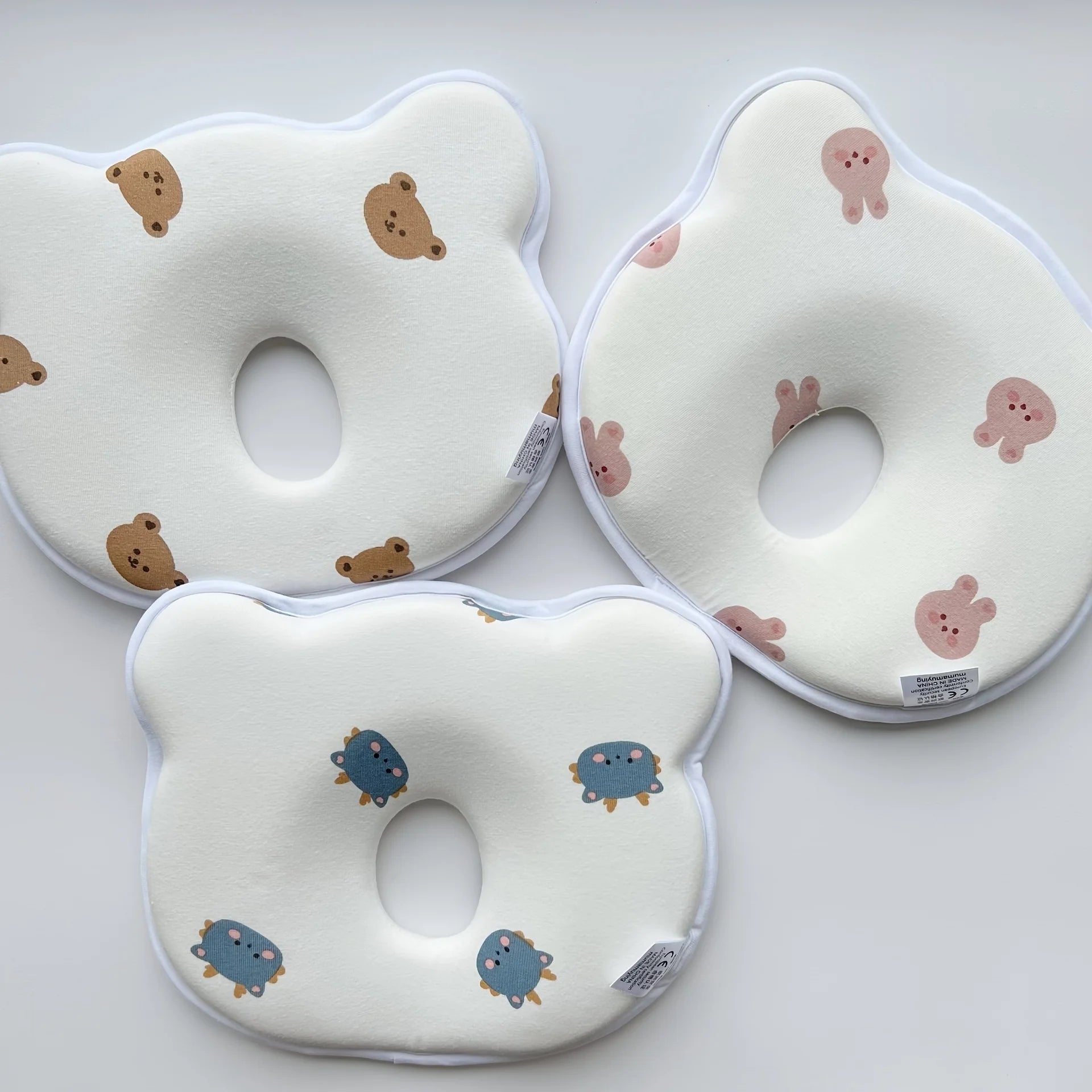Creative cute wind pet pillow, puppy kitten pillow, pet supplies pillow, super high rebound soft pillow