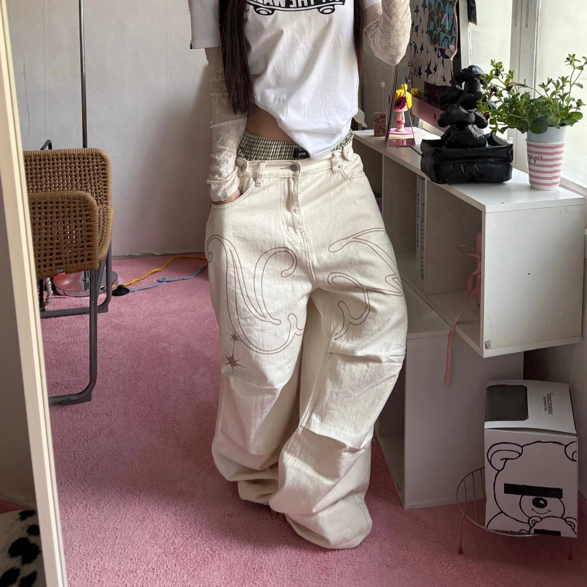 Y2k Trendy Korean Style Jeans Harajuku Retro Simple Angel Print Loose Jeans Fashion New Low Rise Solid Color Straight Leg Pants Secondary image