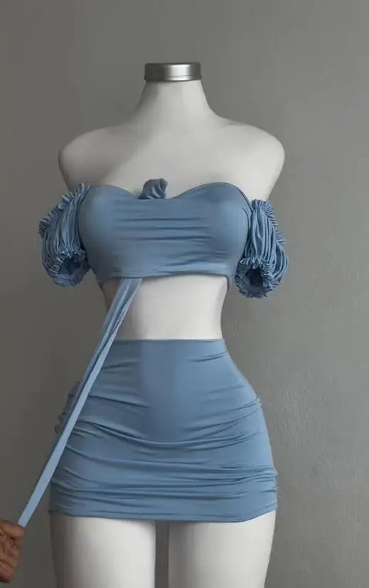 A sexy and fashionable two-piece short skirt with hollowed-out pleated puffed sleeves that wraps the hips Secondary image