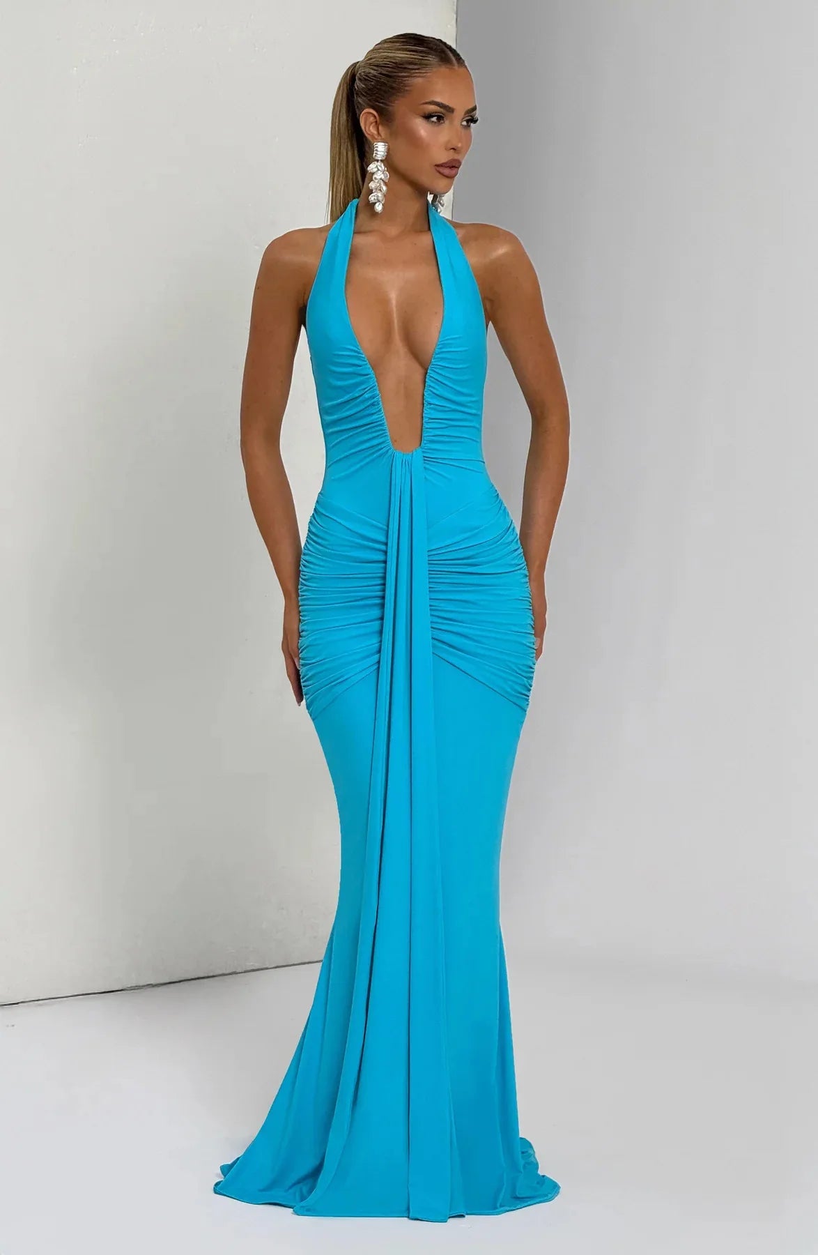Sexy Deep V-neck Backless Halter Maxi Dresses Women's Sleeveless High Waist Bodycon Pleated Robe 2025 New Evening Party Gown
