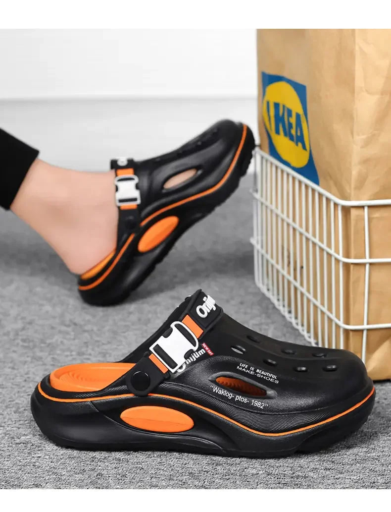 New Classic Summer Clogs Men Slipper Breathable Garden Shoes EVA Outdoor Comforty Beach Slides Home Sandals Antiskid Slippers