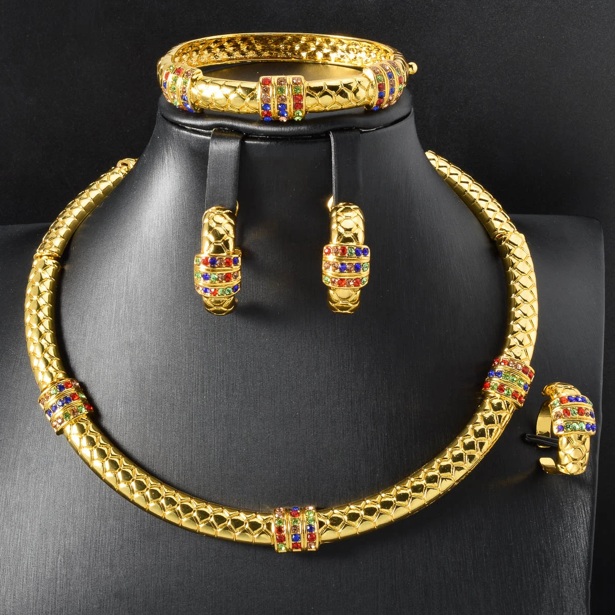 Luxury 18k Gold-Plated Women's Jewelry 4-Piece Round Necklace Bracelet Earrings Ring Gold Classic Dubai Wedding Gift Secondary image
