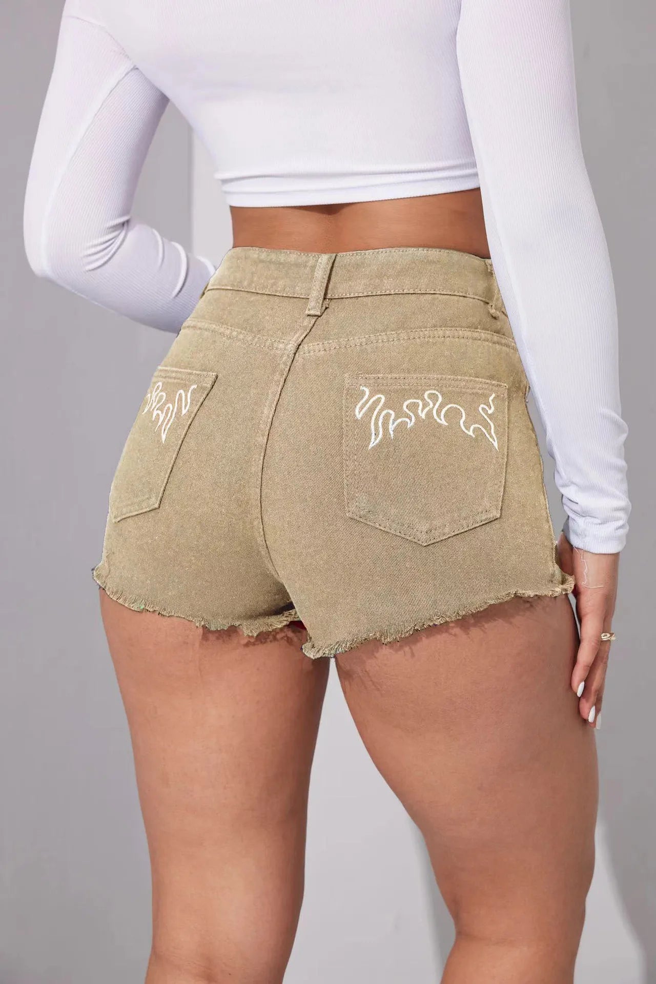 2025 Summer New Women's Black Mid-Waist Embroidered Denim Shorts Fashion Sexy Skinny Jeans Shorts S-2XL Secondary image