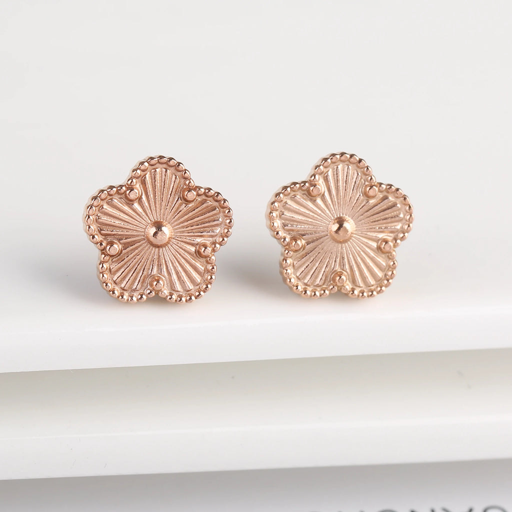 Hot Sale Stainless Steel Laser Five Leaf Flower Petal Adjustable Clover Bracelet Classic for Woman Girl Brand Jewelry Party Gift