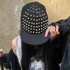 Street style rivet baseball cap for men and women,sun protection hat suitable for outdoor sports in spring and summer,adjustable