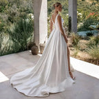Romantic A Line Women's Wedding Dresses V Neck Sleeveless Backless Robe De Mariée Customized Bride Gowns Slit Vestido De Novia