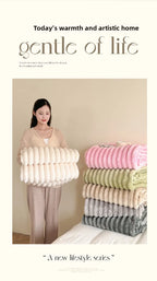 Thickened Material Suitable for Bedroom 1 Piece of Plush Blanket with Wide Terms, Solid Color Multifunctional Flannel Blanket