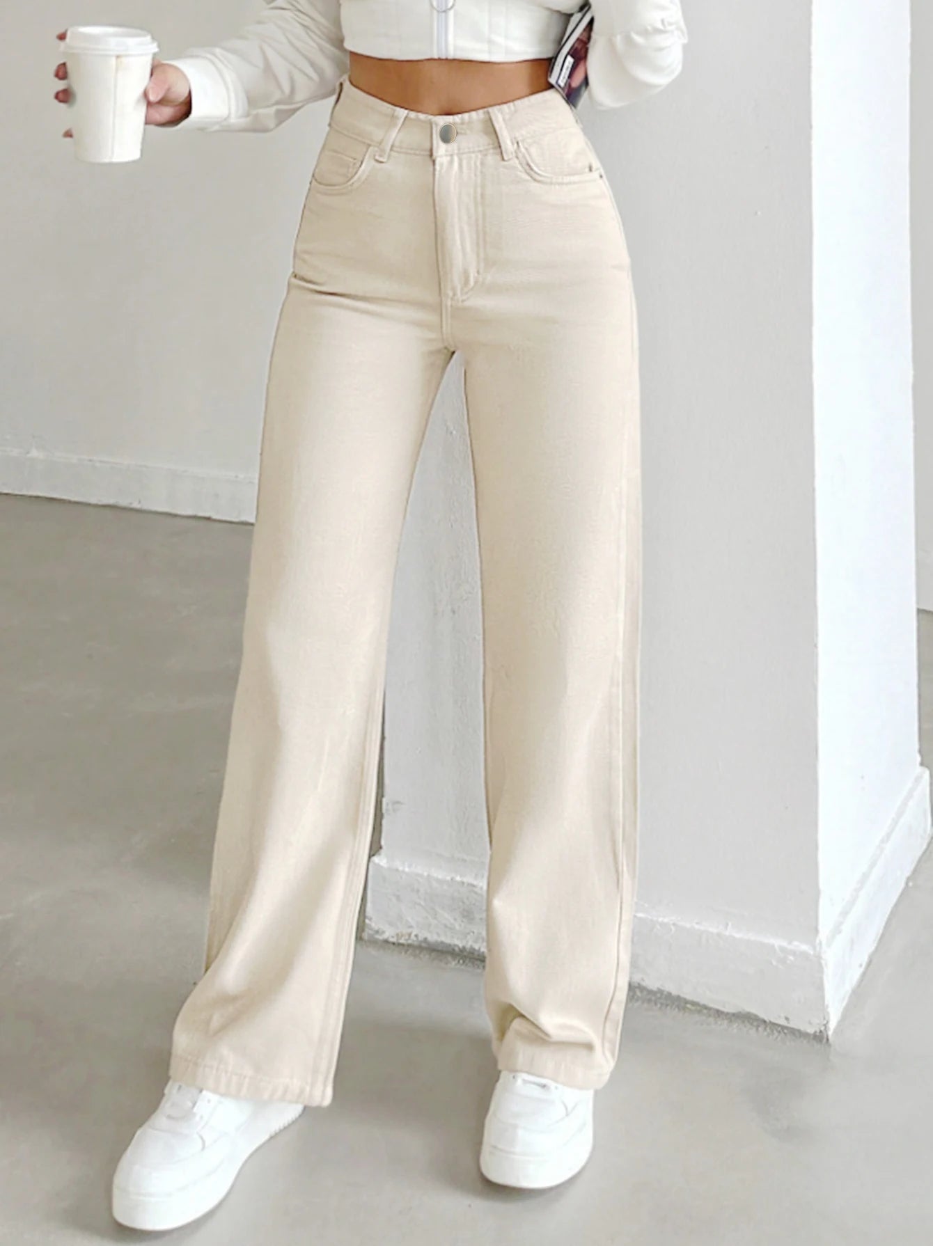 Women's autumn jeans, made of cotton denim, in a beige apricot color, straight-leg, slim fit, high-waisted, elastic waistband Main image