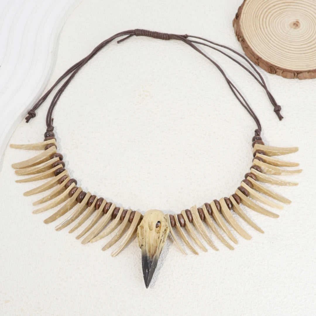 1 piece of vintage Viking crow skull coconut shell necklace - resin animal shaped irregular long teeth, Gothic style jewelry, Secondary image