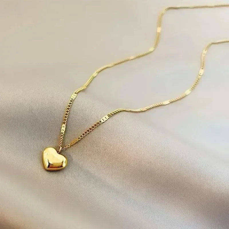 New Cross-border Couple Cavicle Chain Geometric Heart-shaped Light Luxury Temperament Simple Sweet Love Pendant Necklace Jewelry Main image