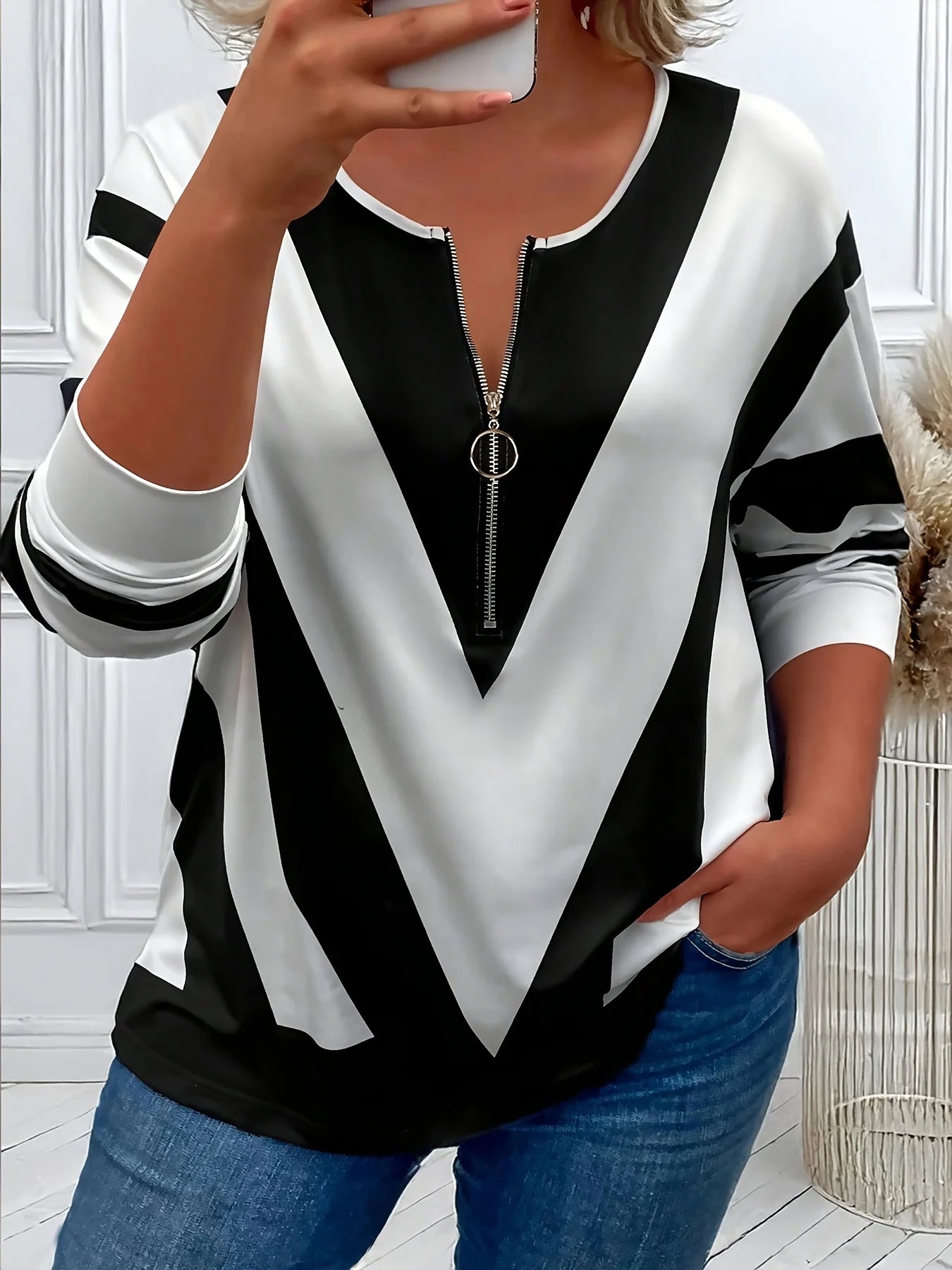 Plus Size Women's V-Neck Geometric Striped Long Sleeve Top with Zipper Detail for Chic and Modern Style Main image