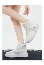 New Fashion Casual Sneakers High Top Skateboard Shoes Student Boots Men and Women Trend Wear Resistant Two-color Couples