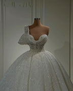 Customized One Shoulder Heavy Pearls Beads Ballgown Wedding Dresses Robe De Mariée Princess Fluffy Sparkle Sequins Bridal Gown