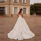 Luxury Wedding Dresses A Line Woman's Elegant Appliques Sleeveless Strapless Bride Gowns TULLE Customized 2025 Vestidos De Novia