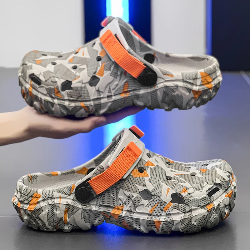 New Men's Clogs Slippers Sandal Men Garden Shoes Flat Camouflage Sandals Male Sneakers Outdoor Flip Flops Home Clogs Main image
