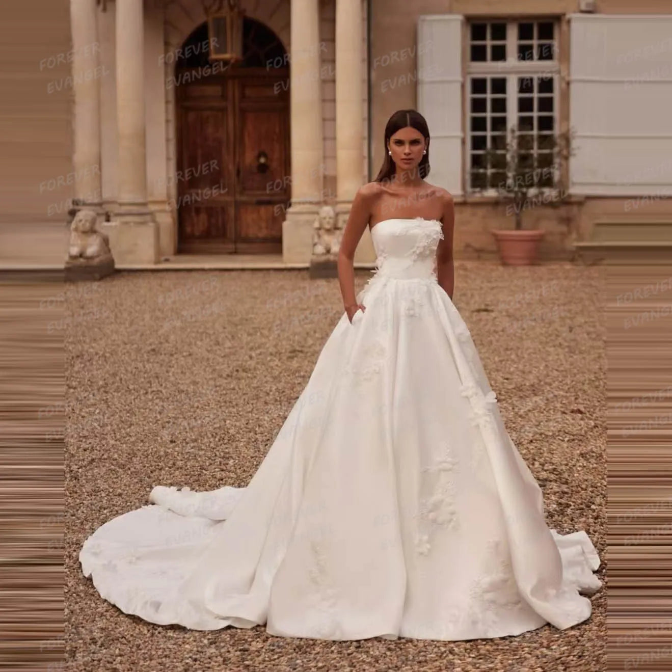 Luxury Wedding Dresses A Line Woman's Elegant Appliques Sleeveless Strapless Bride Gowns TULLE Customized 2025 Vestidos De Novia Main image