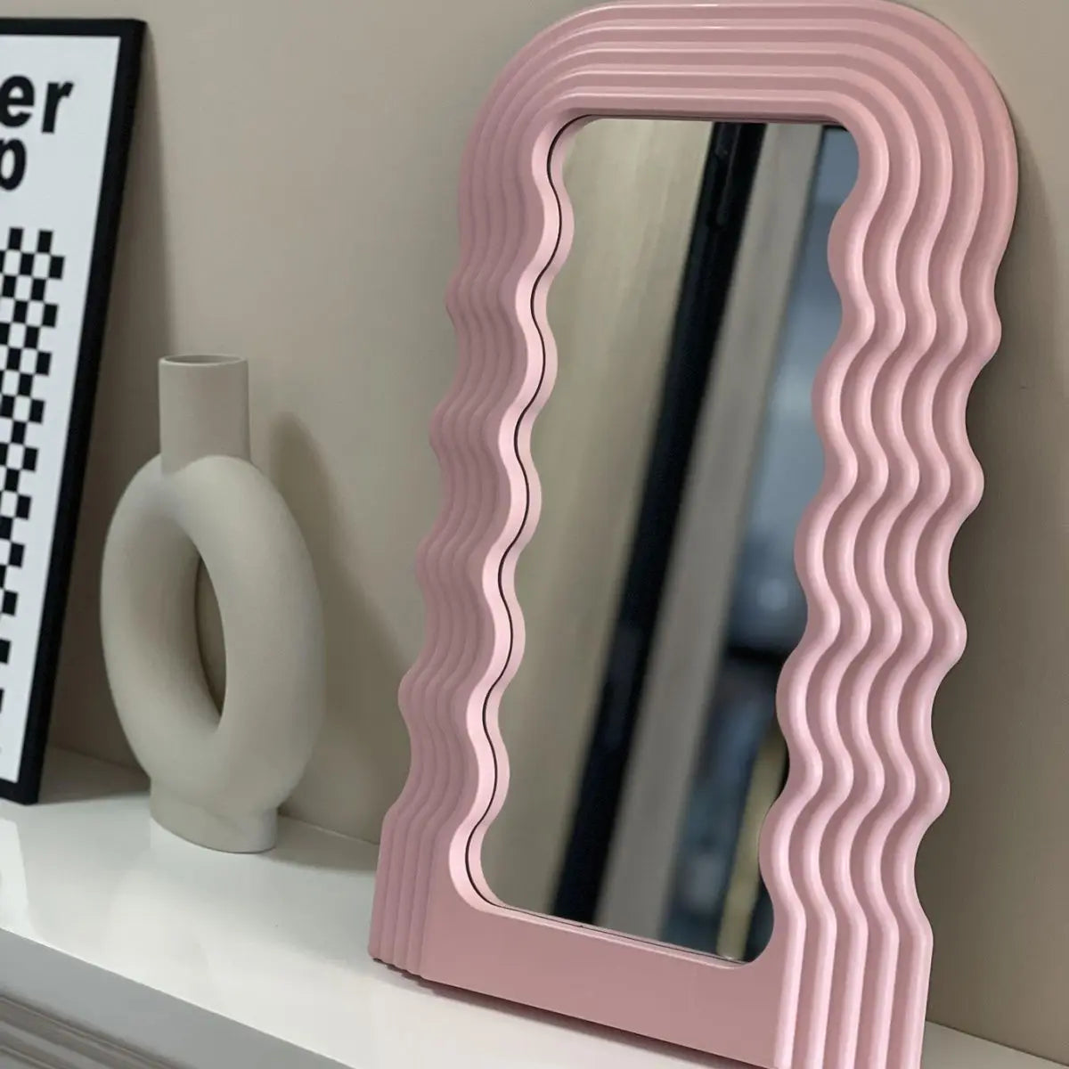 Morden Wave Mirror Medieval Irregular Wave Mirror Desktop Makeup Mirror Desktop Ornament Living Room Bedroom Decorative
