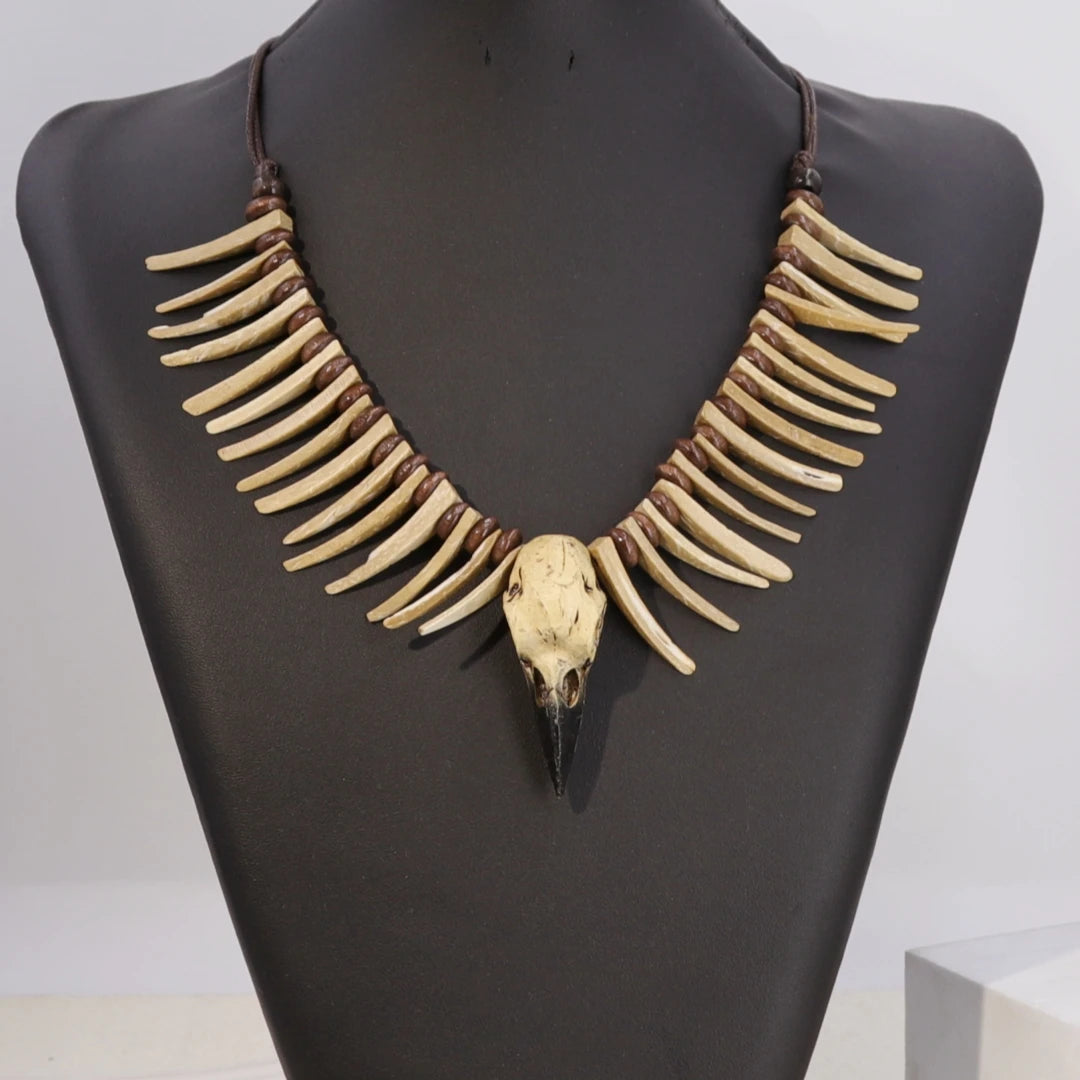 1 piece of vintage Viking crow skull coconut shell necklace - resin animal shaped irregular long teeth, Gothic style jewelry, Main image