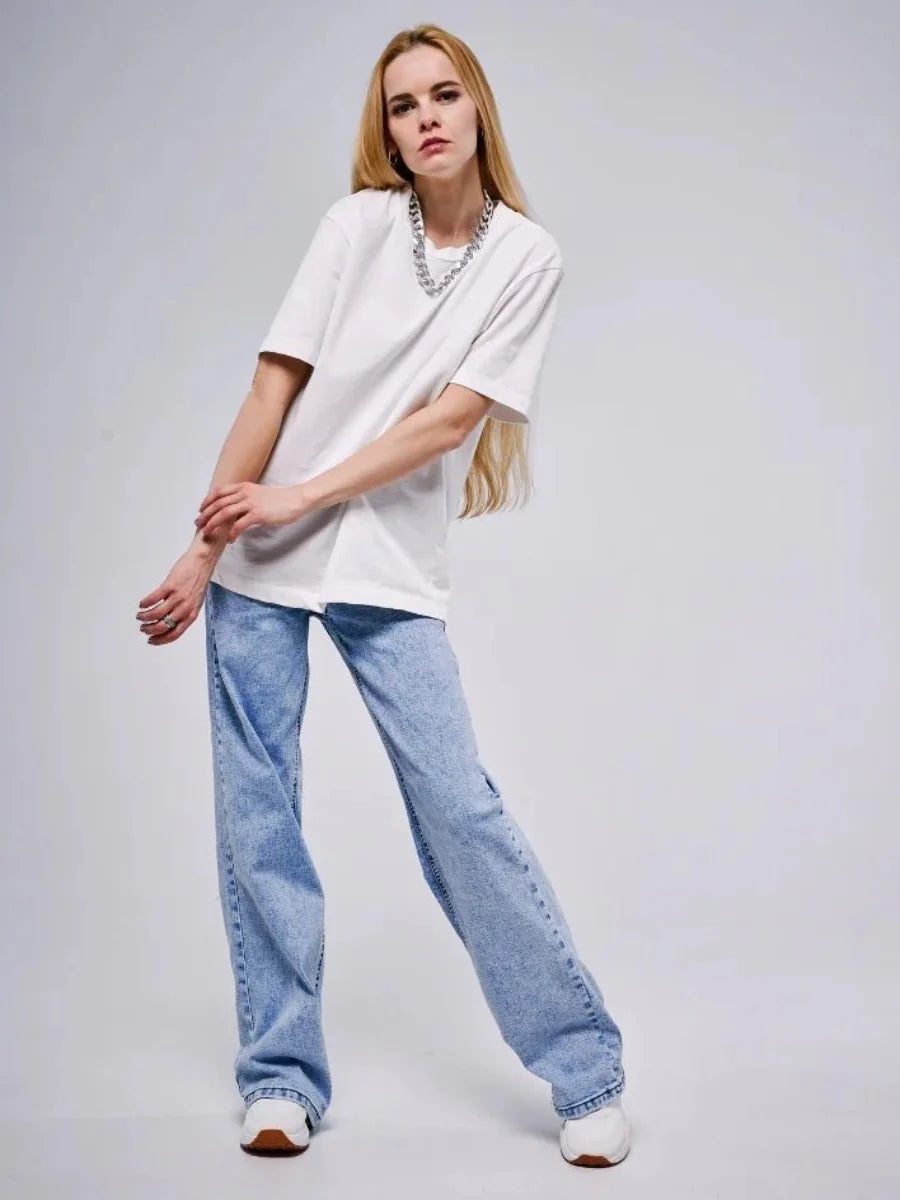 Alyssa Sneakers: Stylish Footwear Main image