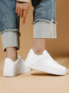 Lester Sneakers: Ultimate Comfort