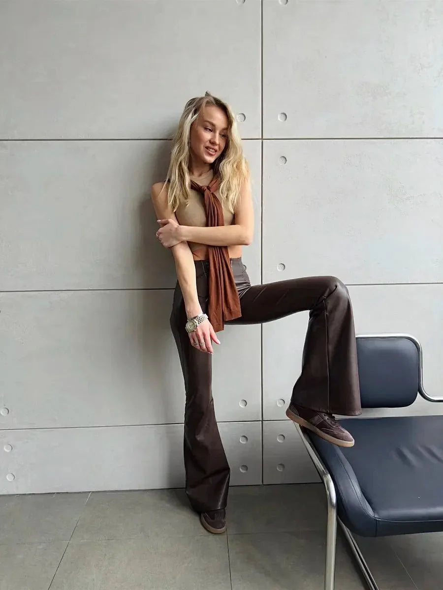 Mildred Sneakers: Classic Style, Modern Comfort Secondary image