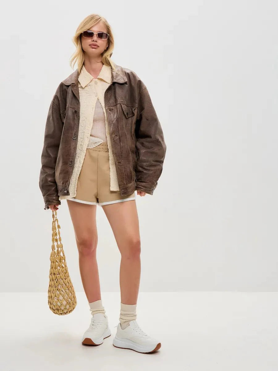 Phoebe Sneakers: Step up your style game Main image