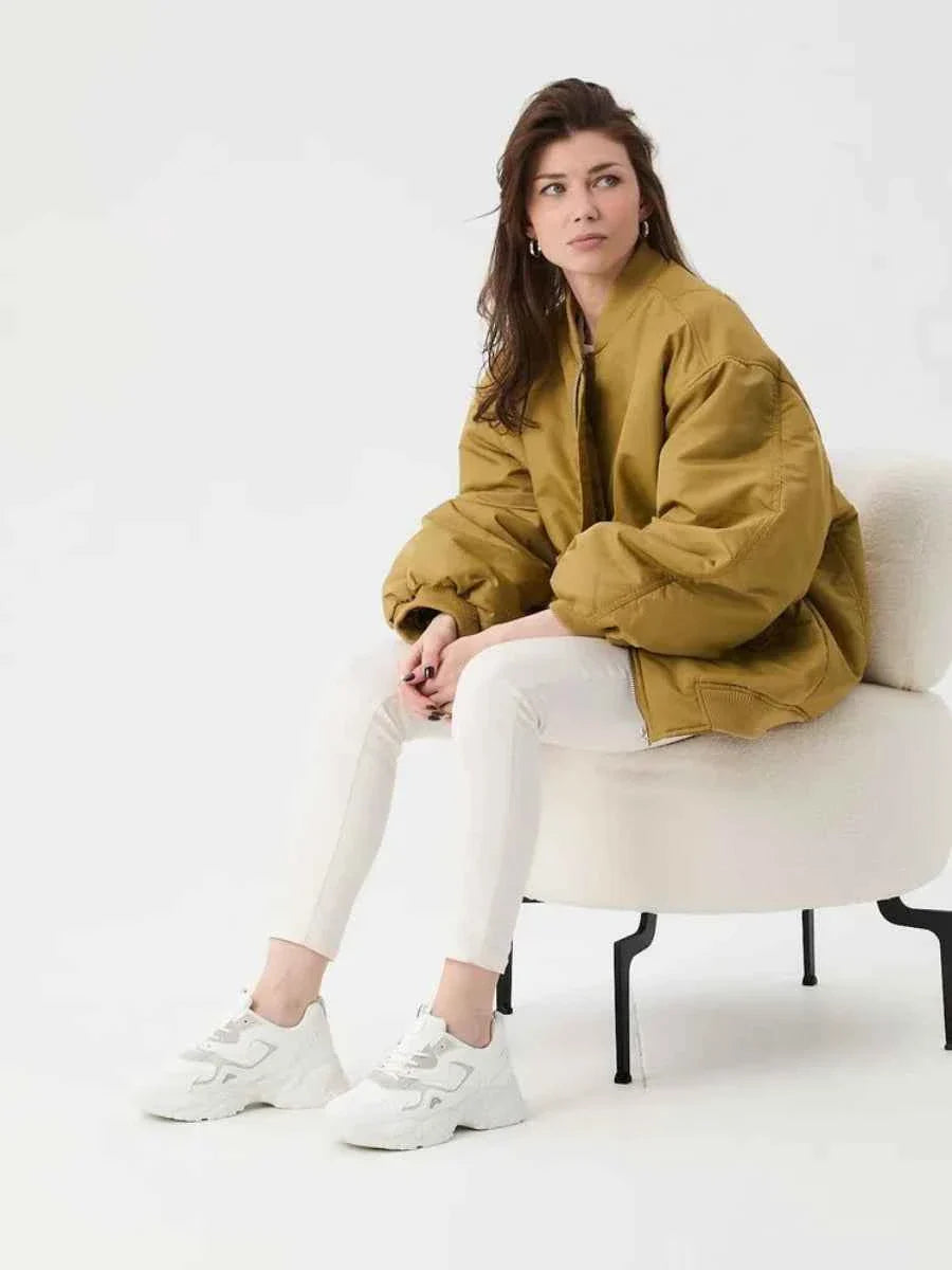 Cosima Sneakers: Comfy Footwear Secondary image